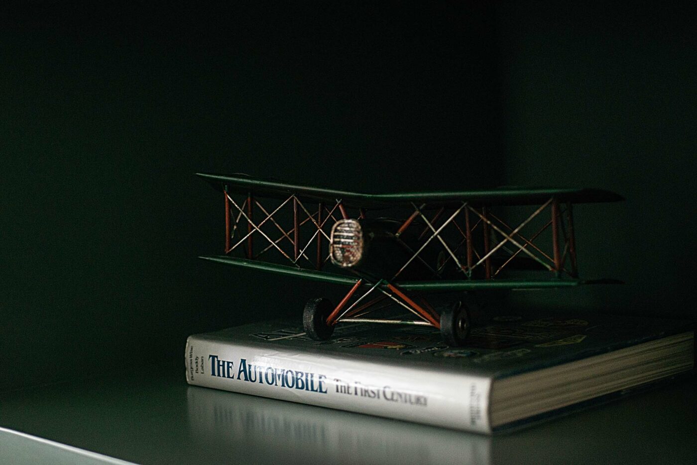 Leacrest Office After - Airplane