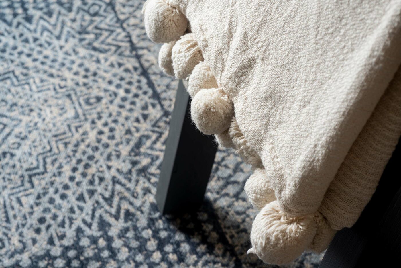 Laneway Bedroom - Blanket & Rug