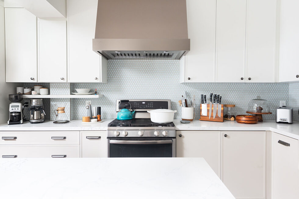 Keystone 2 - Kitchen Counter and Oven