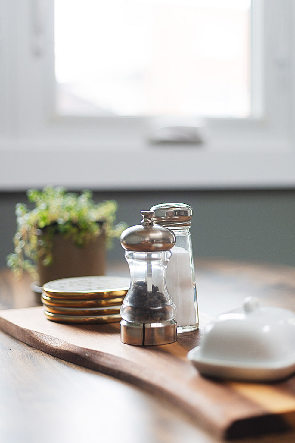 Keystone 2 - Kitchen - Salt & Pepper