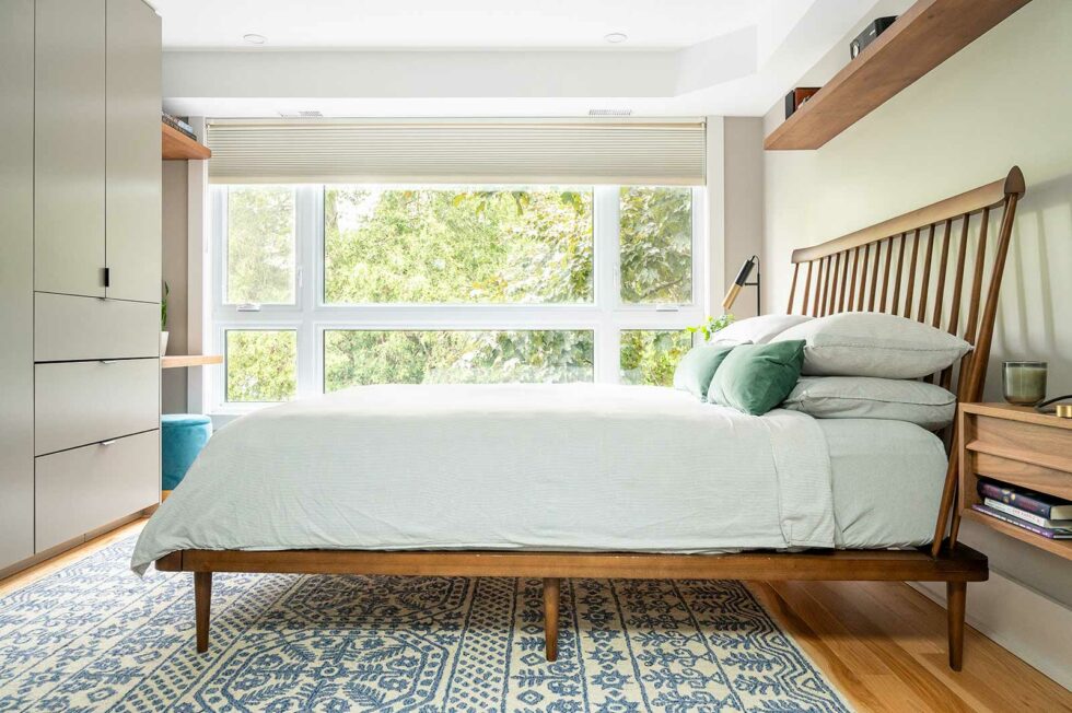 Bonnie Brae Principal Bedroom Bed from Side