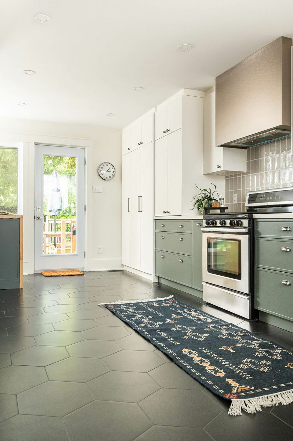 Bonnie Brae Kitchen Cupboards & Doorway