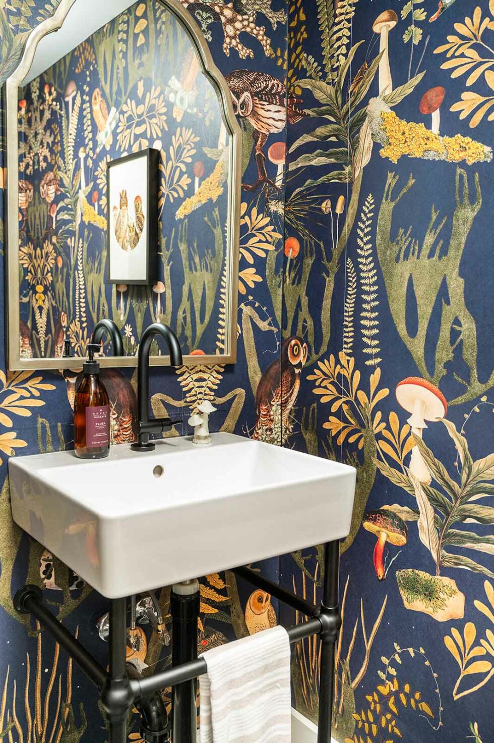 Bonnie Brae Powder Room Vanity