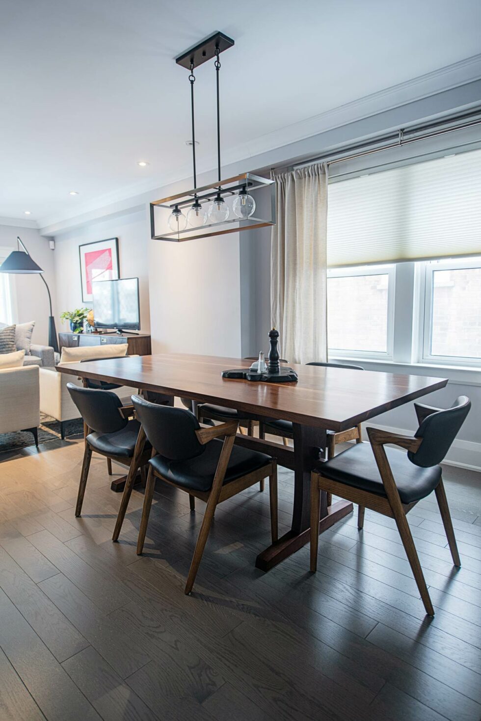 Patricia - Dining Table