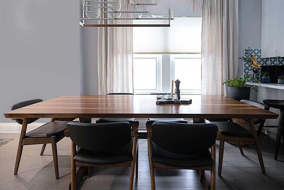 Patricia - Dining Table