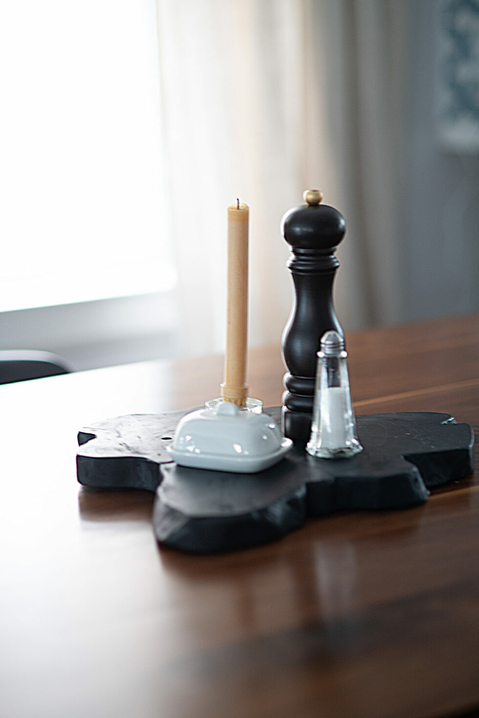 Patricia - Dining Table - Salt & Pepper